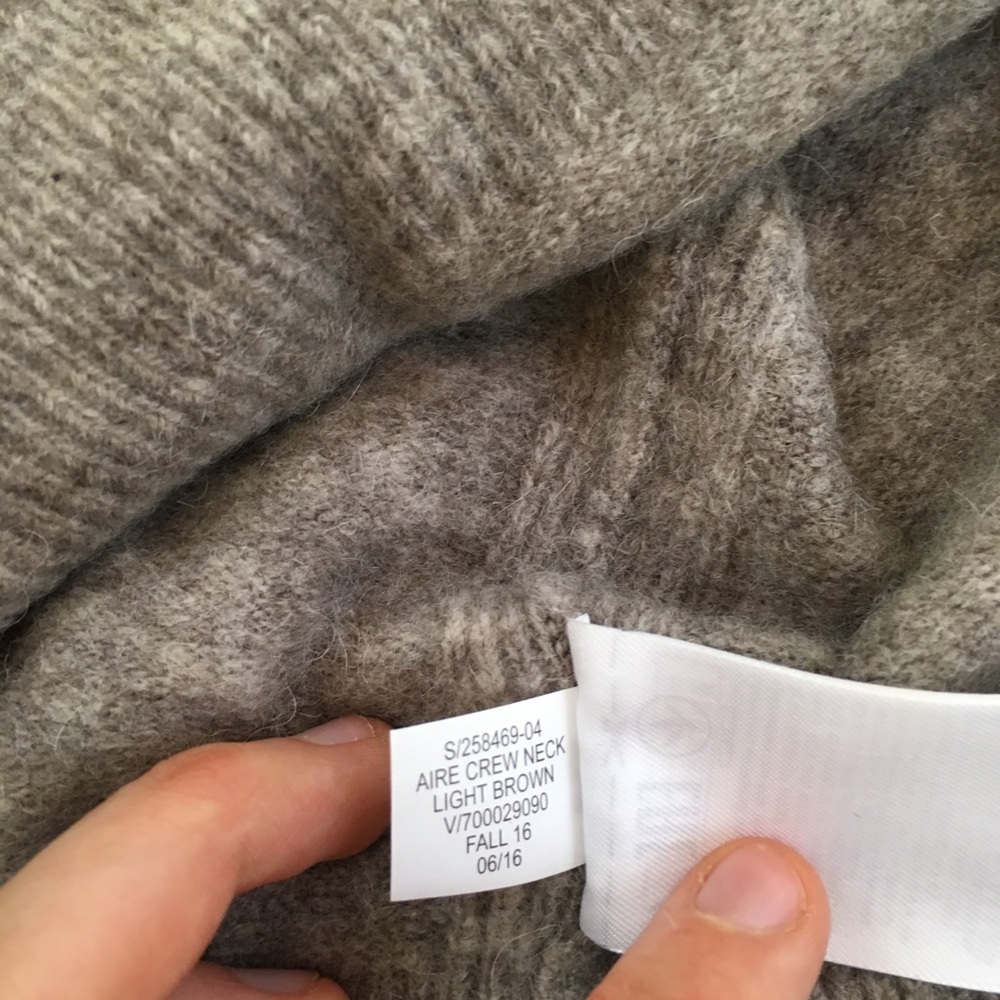 🎉SOLD🎉Banana Republic Filpucci Aire  Sweater - Picture 5 of 6